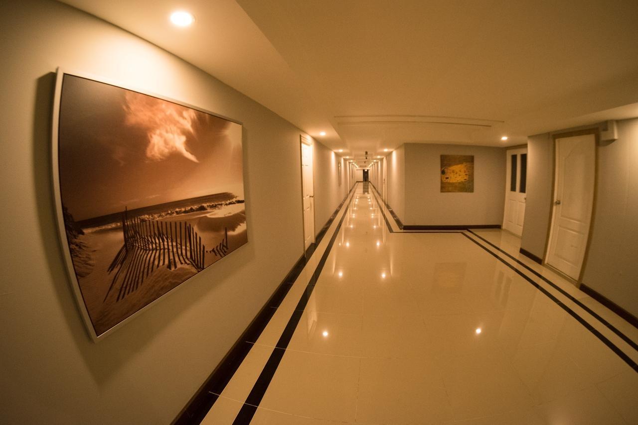 Apple Holiday Bangkok Luaran gambar